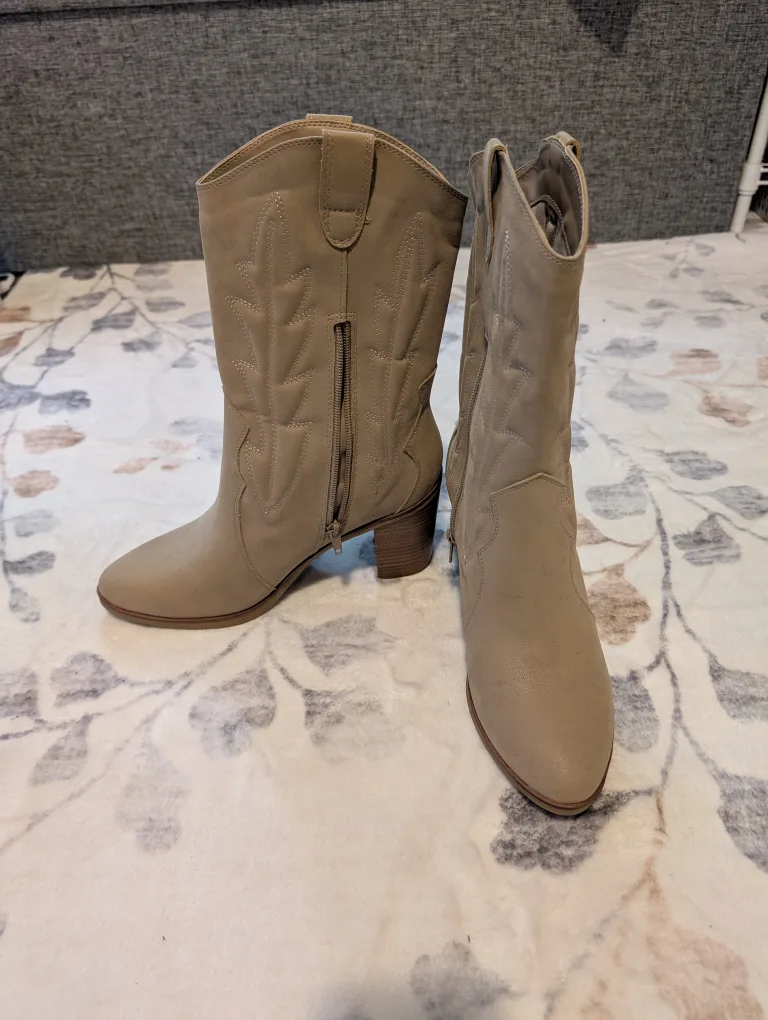 MIA Frankie G. Western/Cowboy Boots - Size 9 W thumbnail