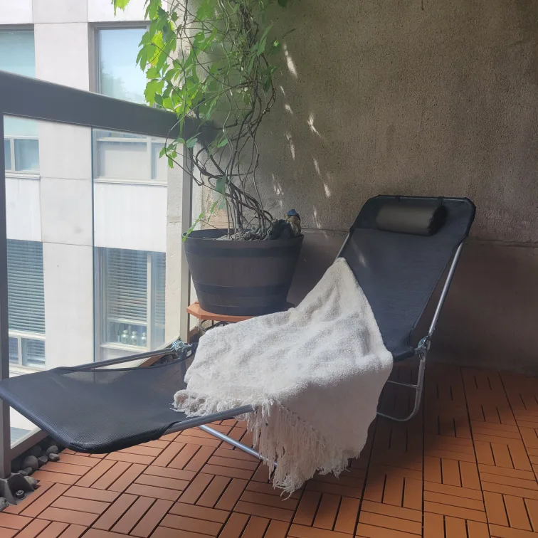 Foldable Outdoor Lounge Chair thumbnail