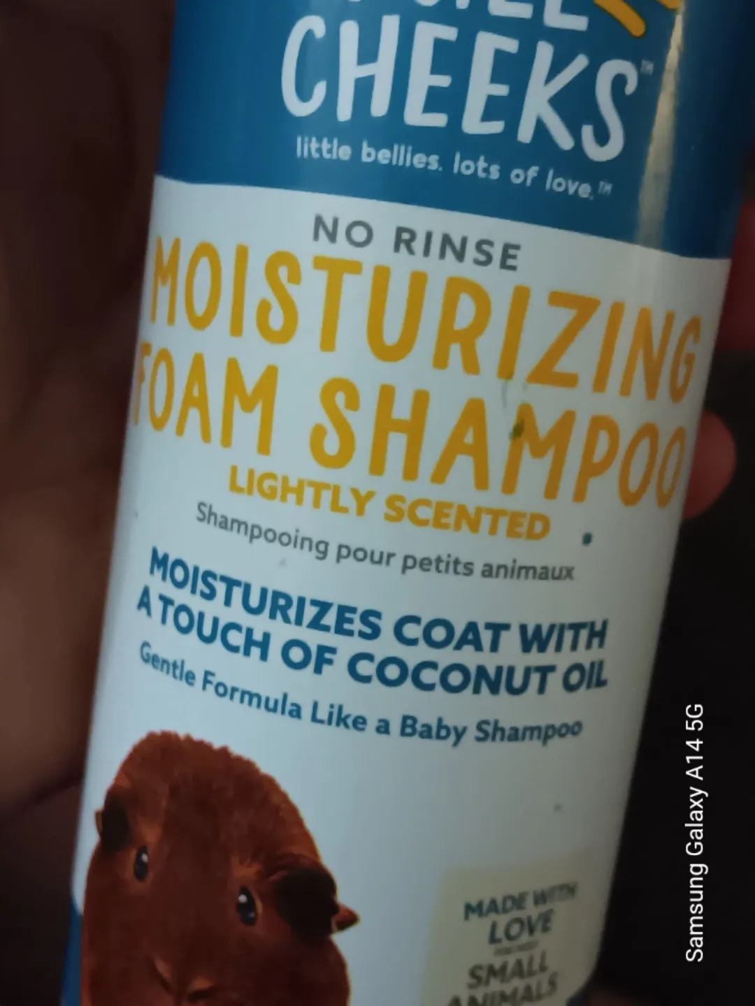 Moisturizing Foam Shampoo for Small Animals thumbnail