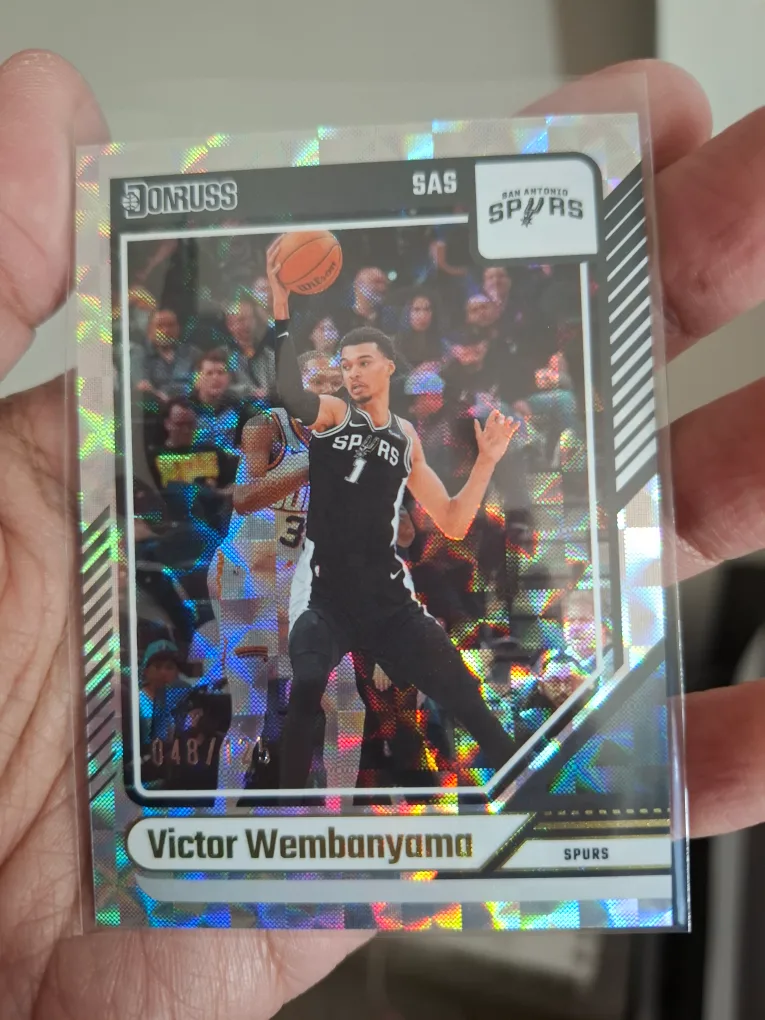 Basketball Trading Cards - Victor Wembanyama, Zion Williamson thumbnail