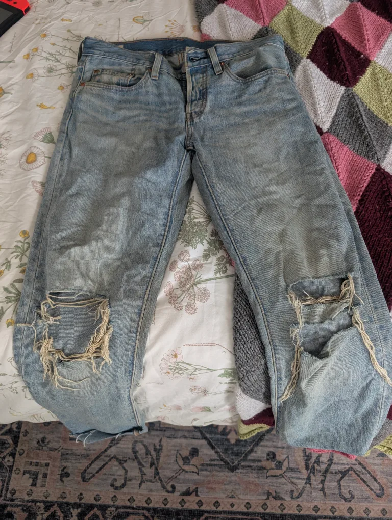 Levi's 501 Jeans - Size 26 thumbnail