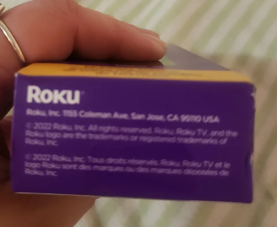 New Roku Voice Remote with TV Controls image indicator(4)