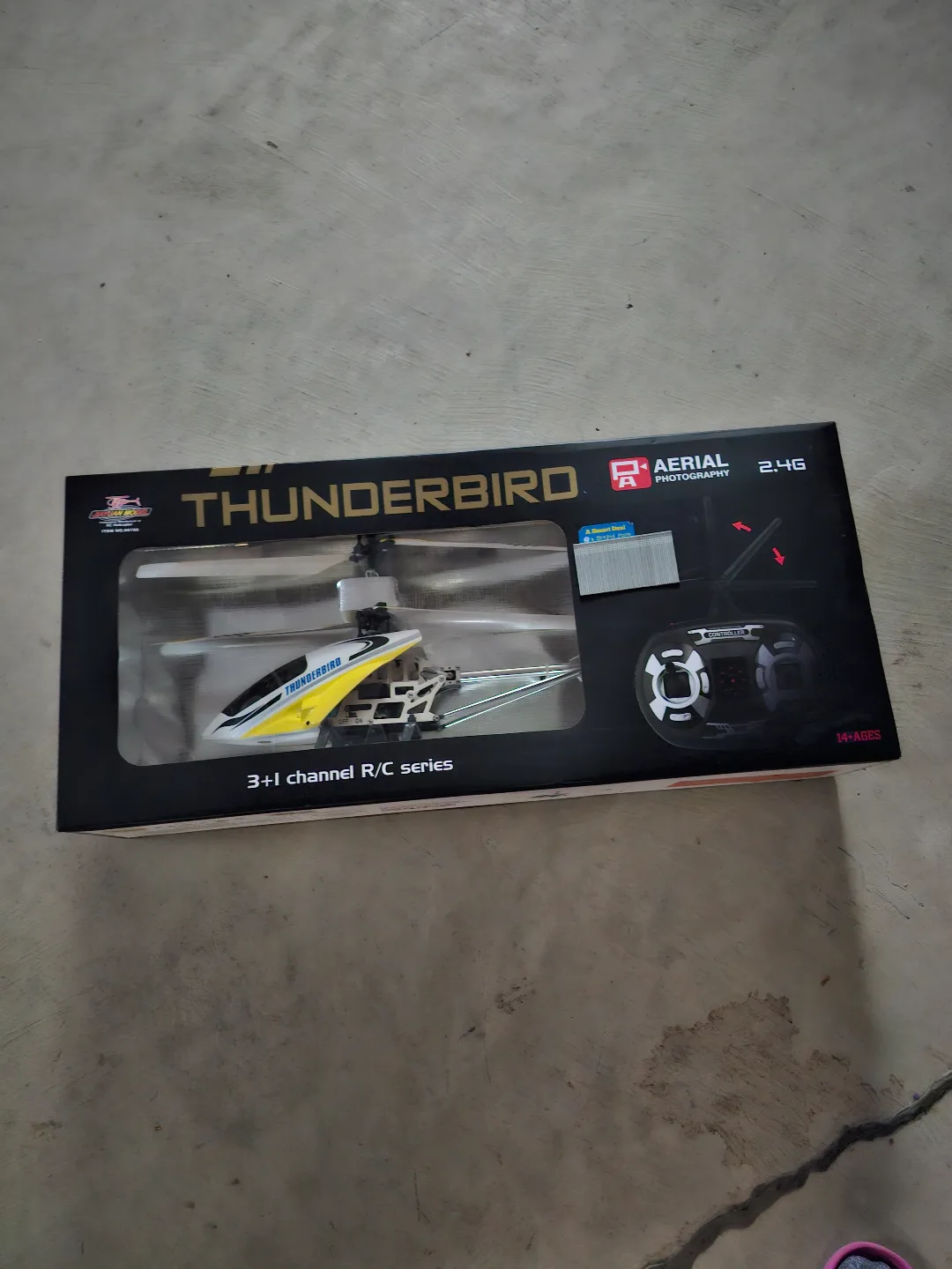 Thunderbird 3+1 Channel R/C Helicopter - New in Box! thumbnail