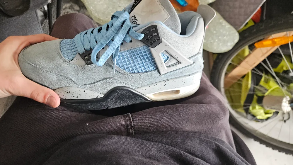 Air Jordan 4 Sneakers image indicator(3)