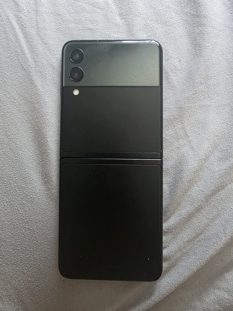 Samsung Galaxy Z Flip3 5G - photo 2