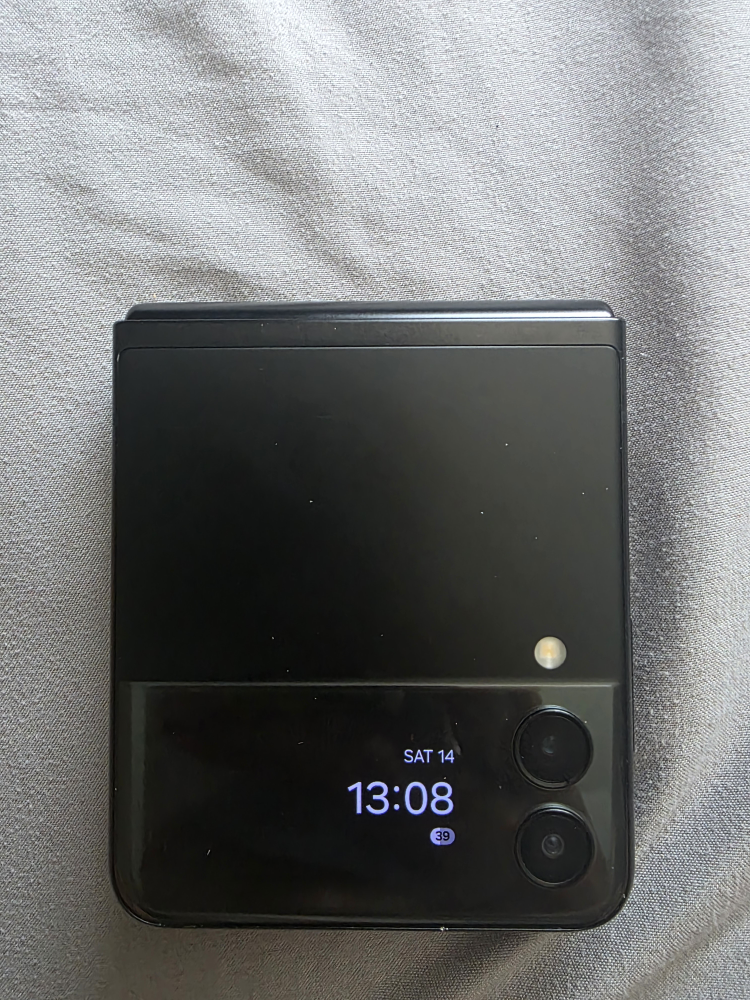 Samsung Galaxy Z Flip3 5G - photo 4