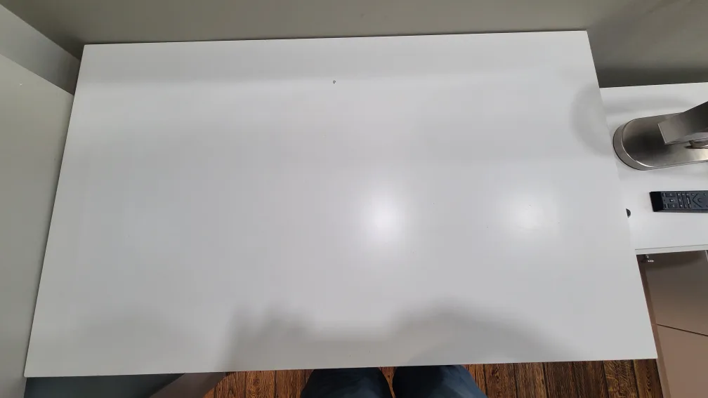 White Desk with Black Legs (Ikea) image indicator(2)