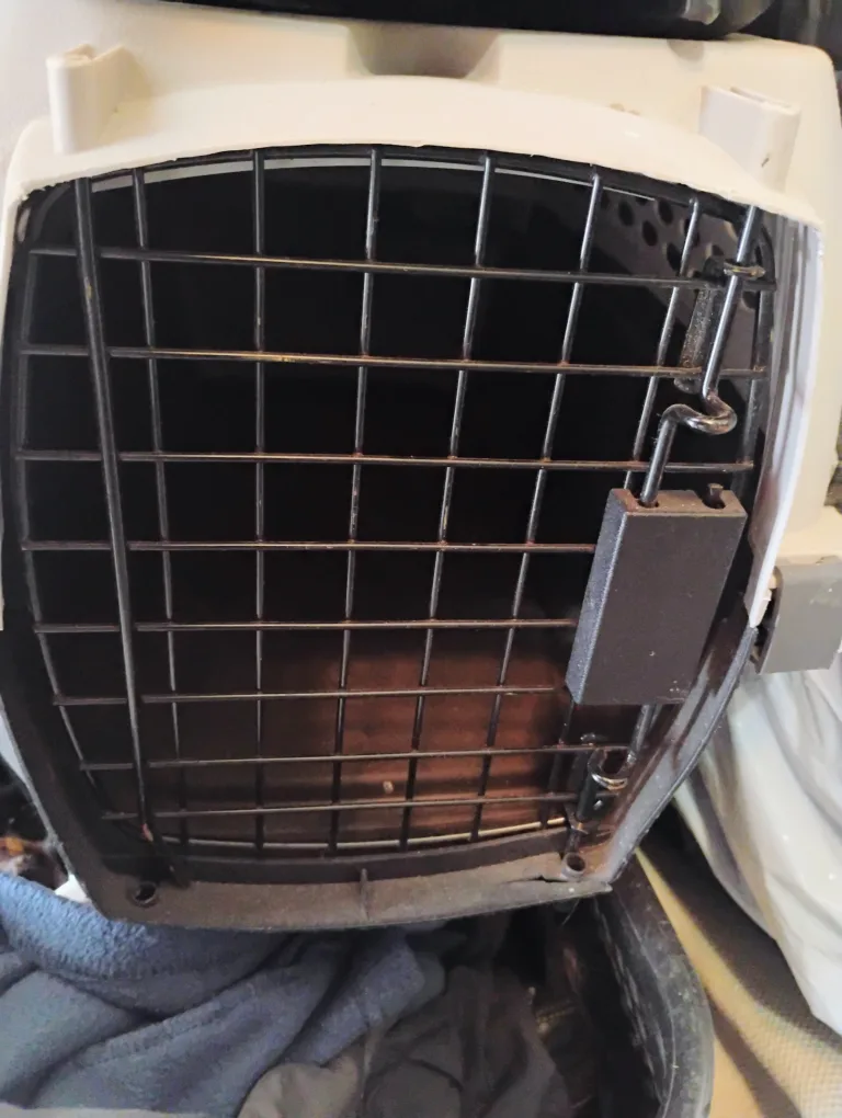 Portable Pet Carriers image indicator(2)