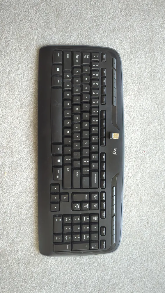 Logitech keyboard thumbnail