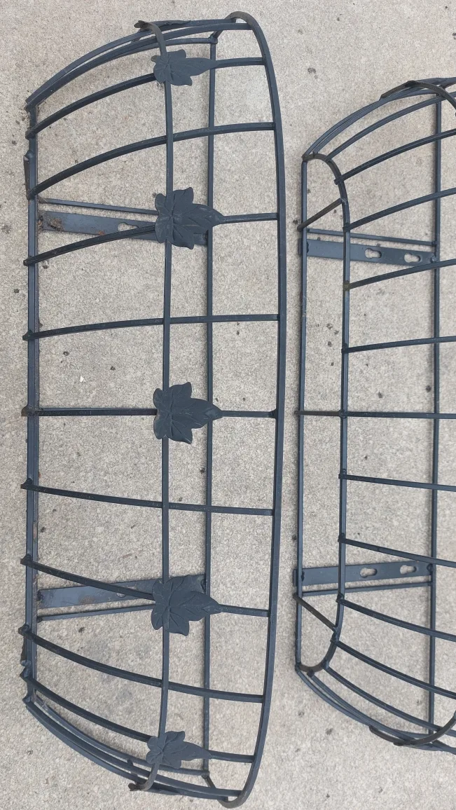 Set of 3 Decorative Metal Planter Baskets image indicator(7)