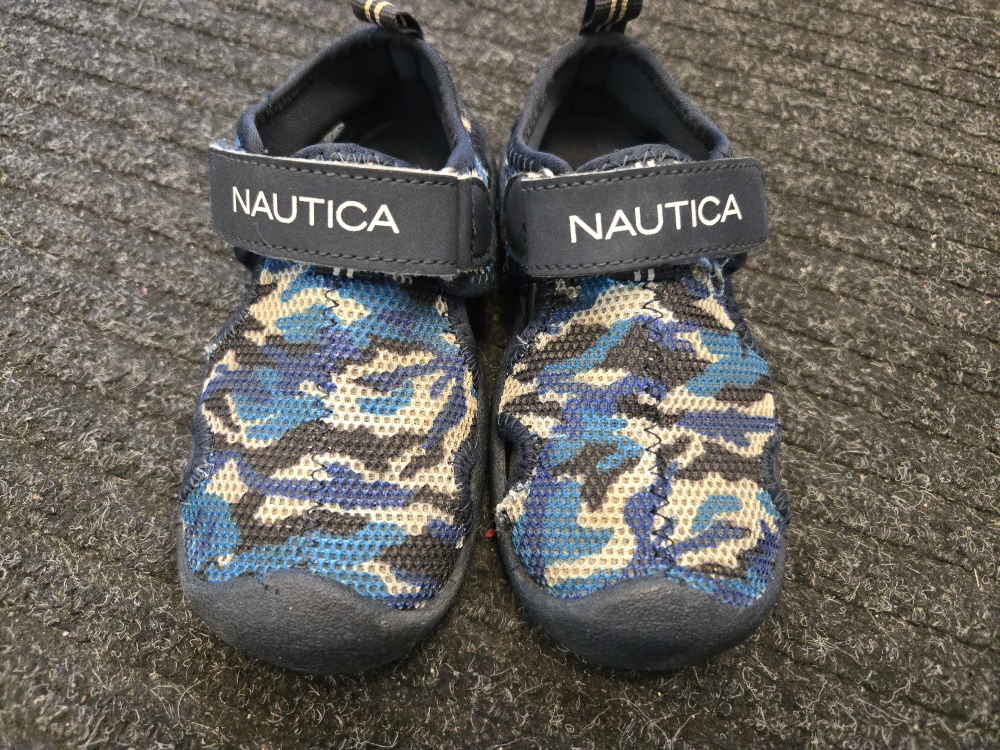Nautica Toddler Water Shoes - Size 7 - photo 2