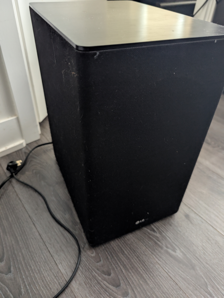 LG Soundbar and Wireless Subwoofer - photo 5
