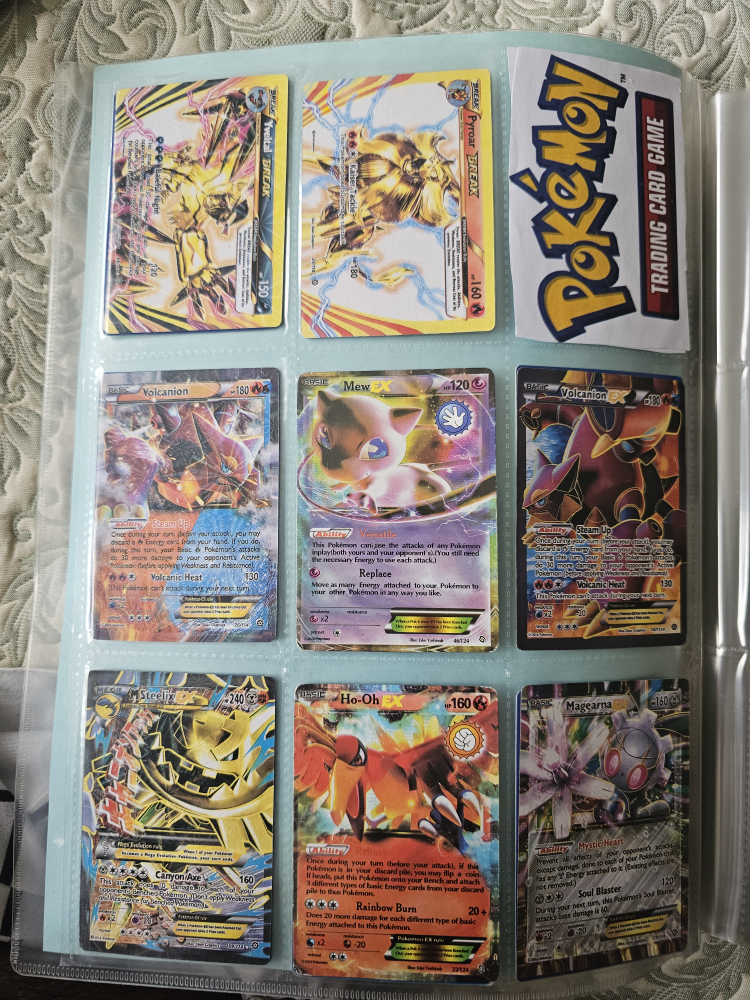 Pokémon Card Binder Collection - photo 2