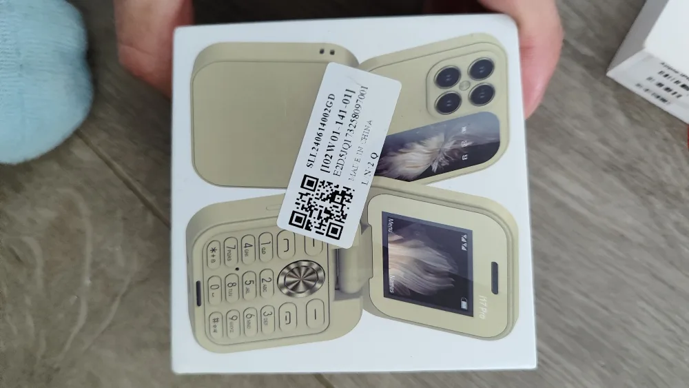 i17 PRO Mini Flip Mobile image indicator(3)