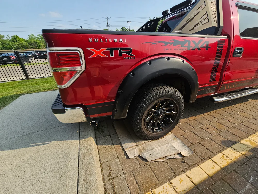 2011 Red Ford F-150 XTR Pickup Truck image indicator(8)