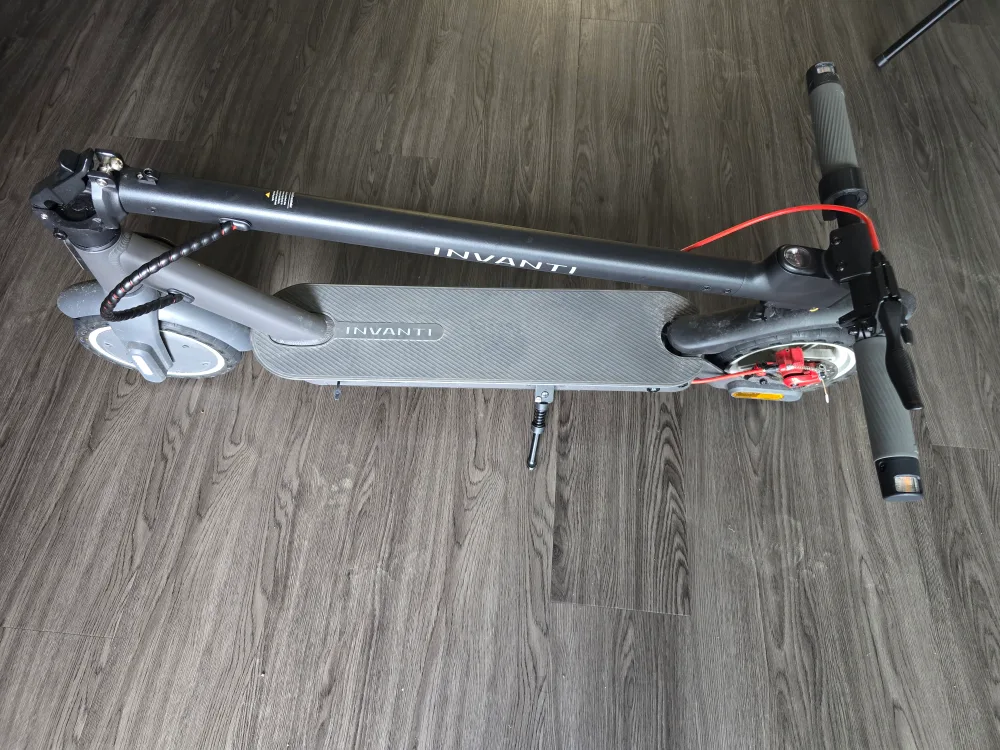 Invanti E30 Electric scooter Contact 437 838 3346 thumbnail
