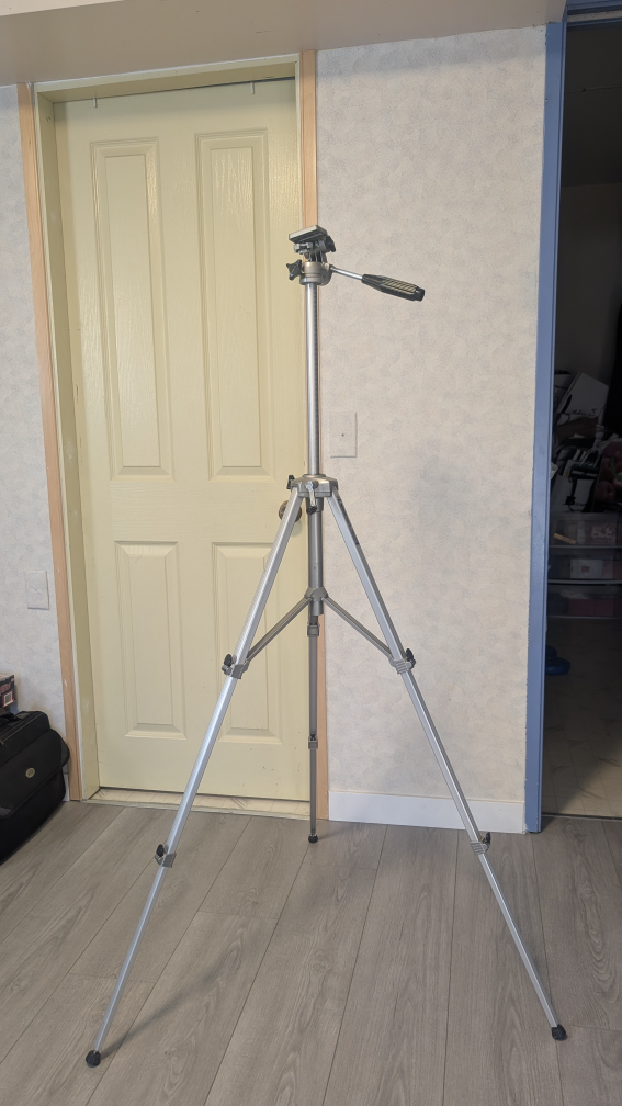 Vintage Velbon Tripod - photo 2