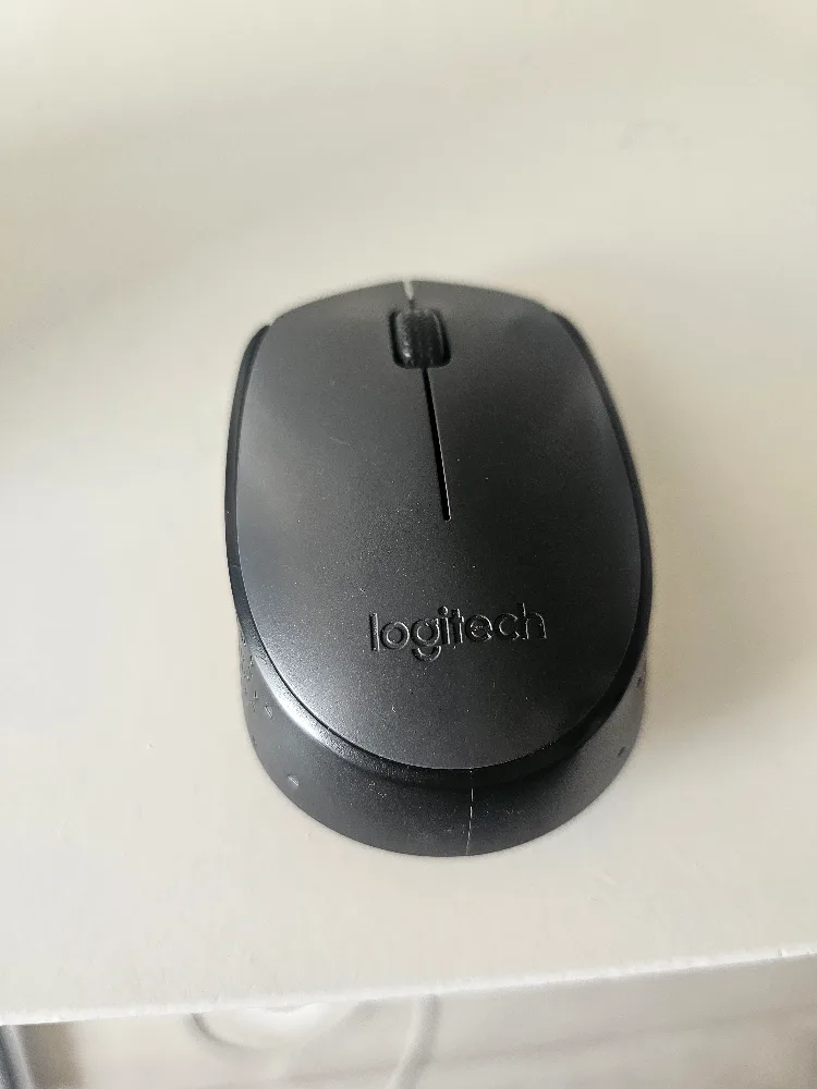 Logitech Wireless Mouse thumbnail