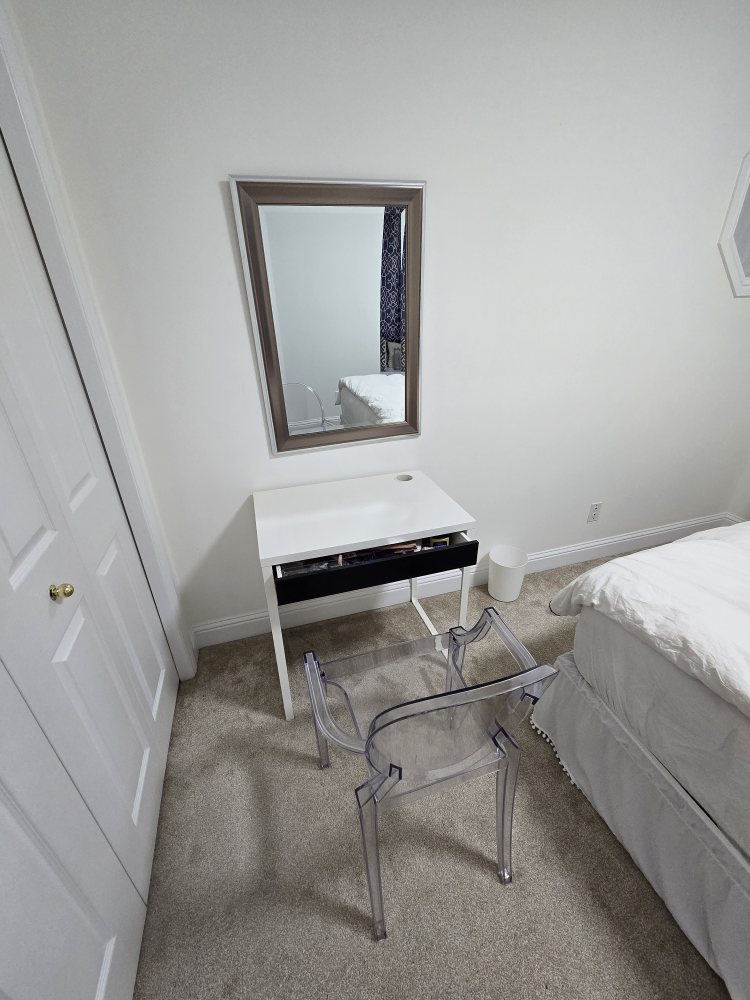 White Vanity Desk with mirror - photo 2