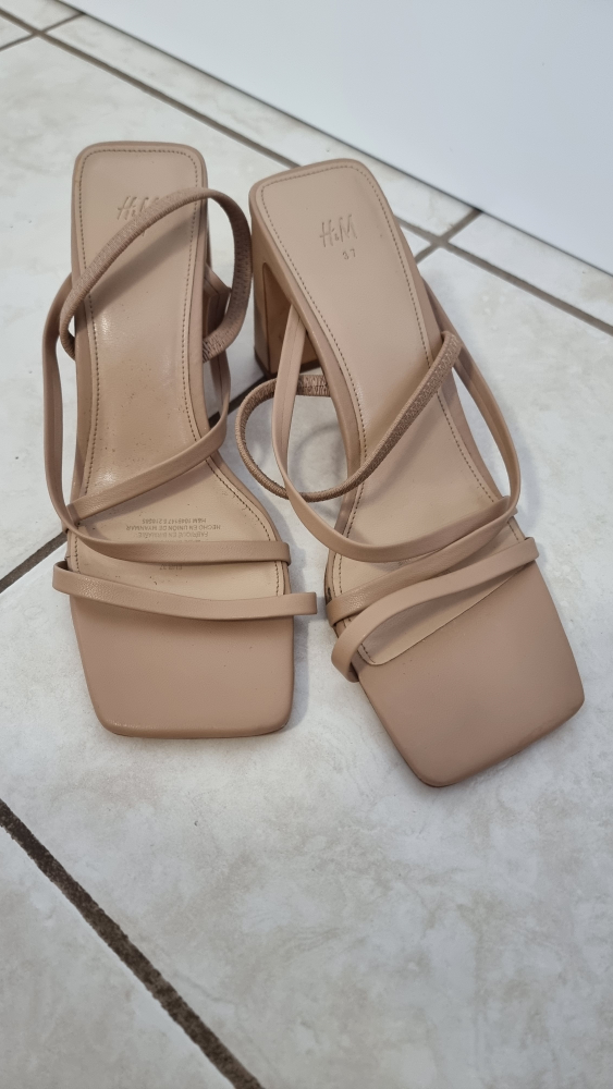 H&M Strappy Heels - photo 3