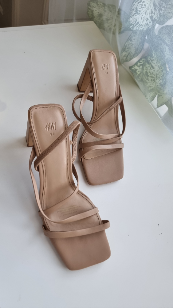 H&M Strappy Heels - photo 4