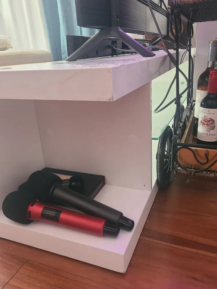 🇨🇦 Tv stand - glossy with glass shelf image indicator(4)