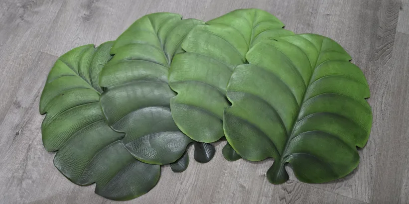 Green Decorative Leaf Place Mats thumbnail