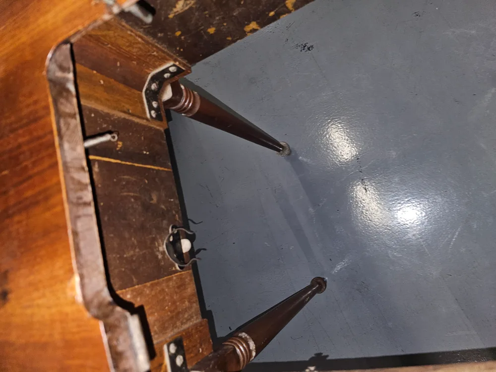 Vintage Sewing Machine Cabinet image indicator(4)