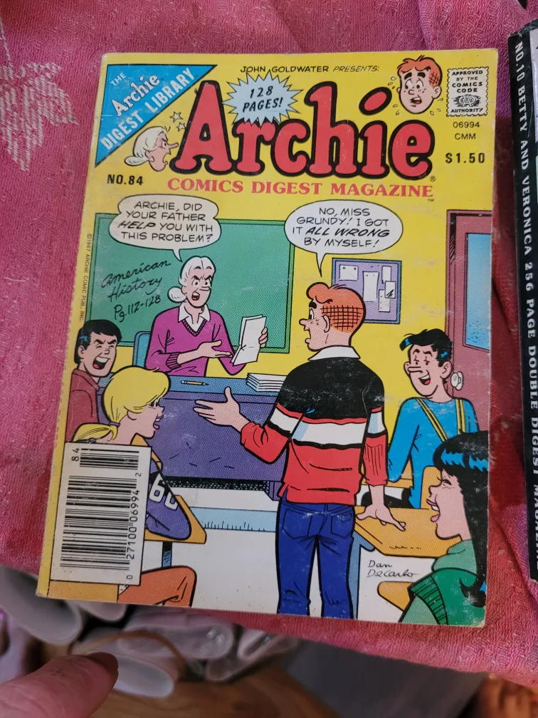 Archie Comics Digest Lot of 4Magazine thumbnail