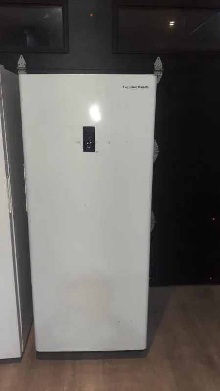 Hamilton Beach Upright Fridge or Freezer thumbnail