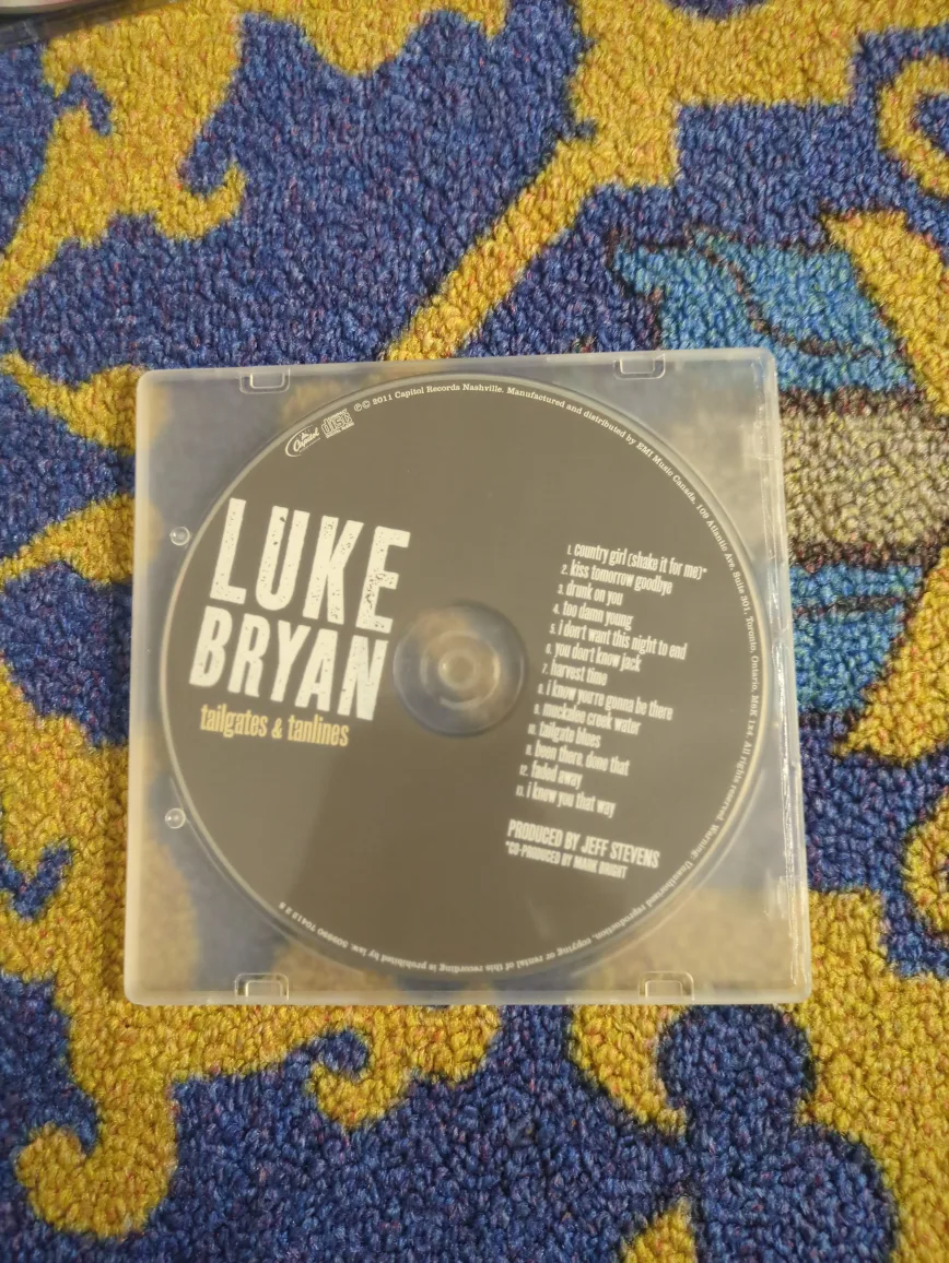 Luke Bryan - Tailgates & Tanlines CD thumbnail