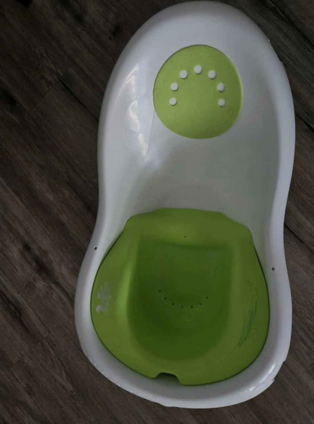 Baby Bath Tub - Green & White #freecycle thumbnail
