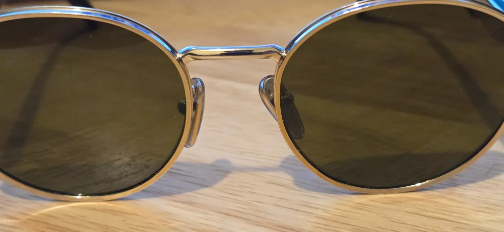 Prada Sunglasses image indicator(3)