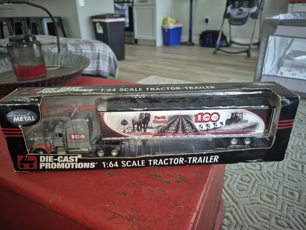 Die-Cast Promotions 1:64 Scale Tractor Trailer