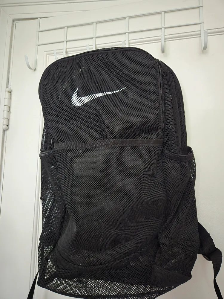 Nike Brasilia Mesh Backpack image indicator(2)