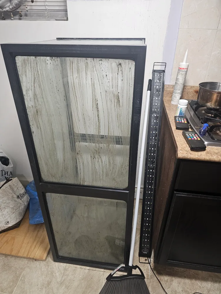 75 gallon Aquarium Tank, led light and Stand image indicator(2)