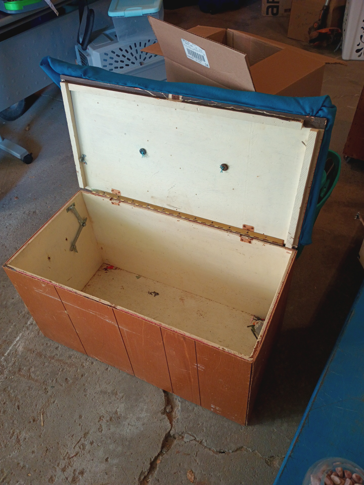 Wooden Storage Chest with Padded Lid - photo 2