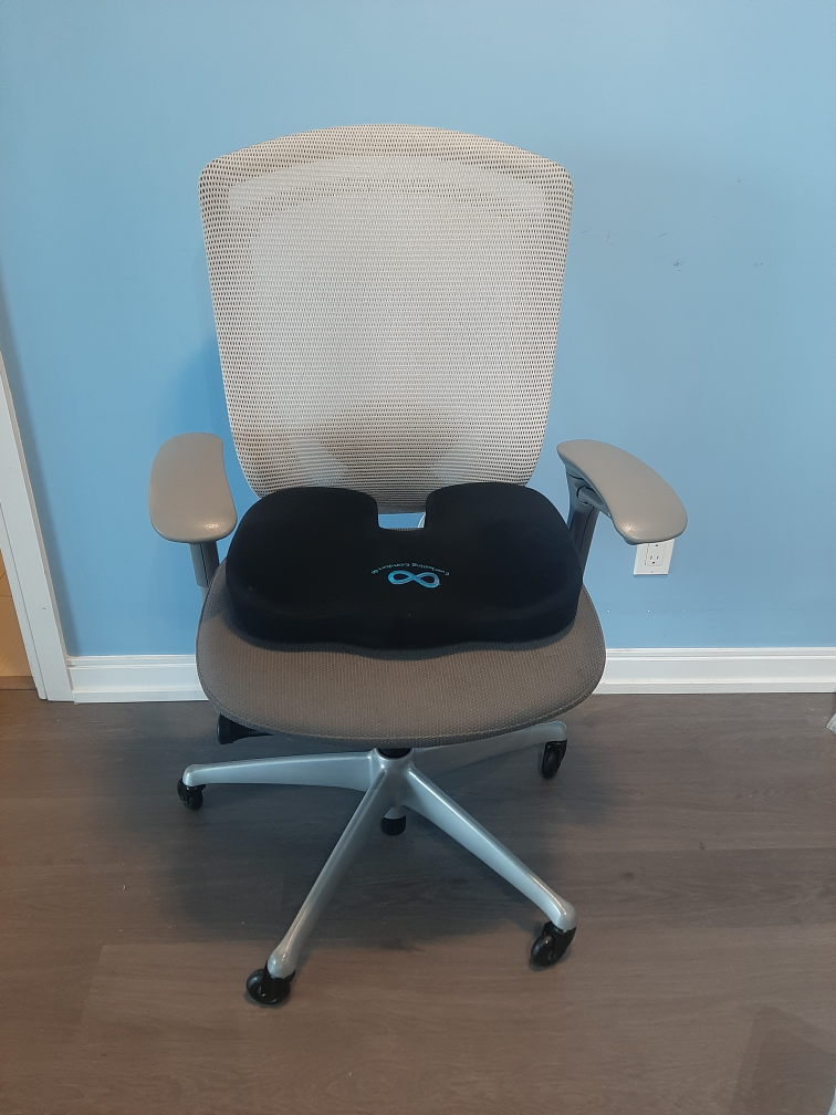 Herman Miller Aeron Ergonomic Office Chair - Medium B