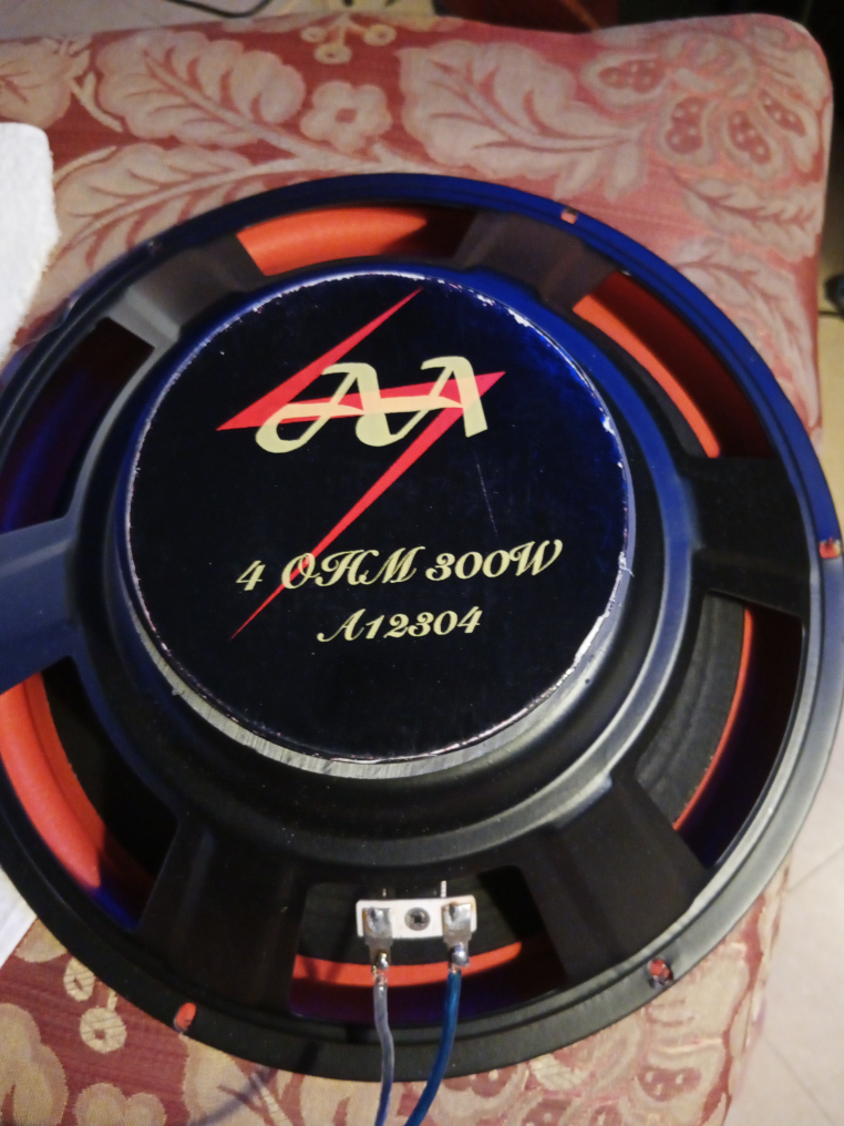 Pair-AA 4 Ohm 300W Speakers- A12304