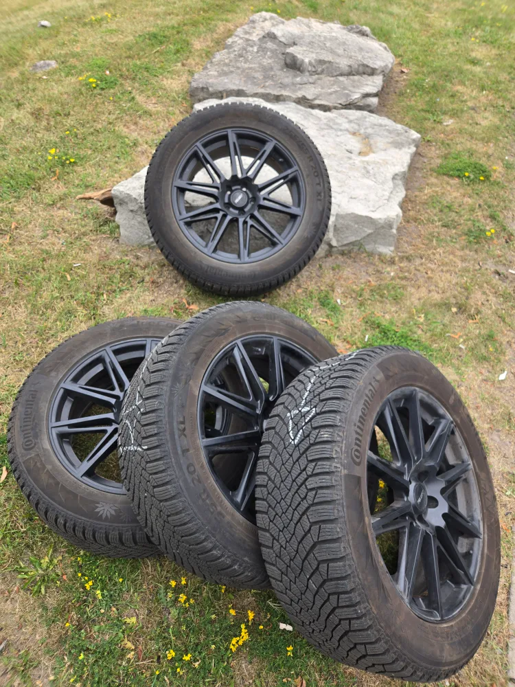 Continental IceContact XTRM 255/55R20 Tires on FAST Rims image indicator(9)