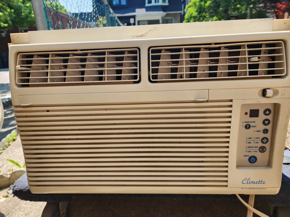 8050 BTU Air Conditioner thumbnail