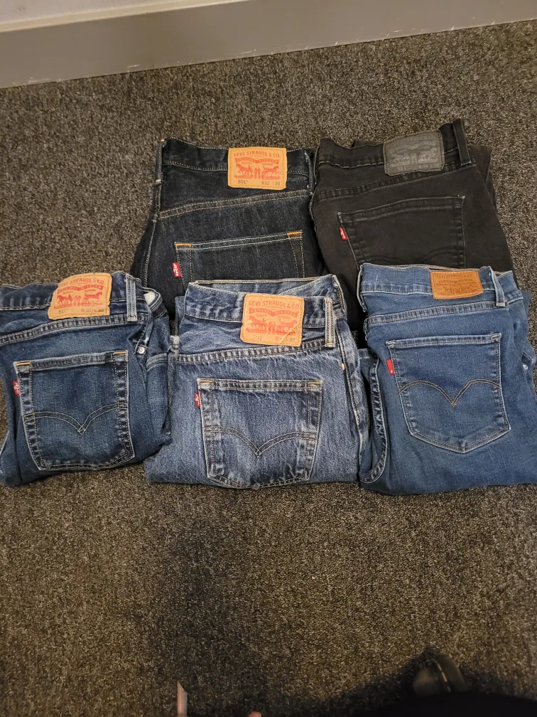Levi's Jeans Bundle - Sizes:  W30, W32, W36, W37 L30 thumbnail