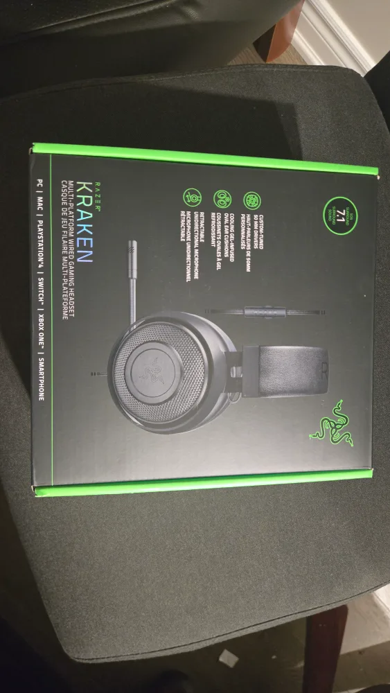 Razer Kraken Multi-Platform Wired Gaming Headset thumbnail