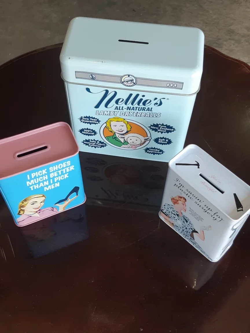 3 vintage themed coin banks / Tins thumbnail