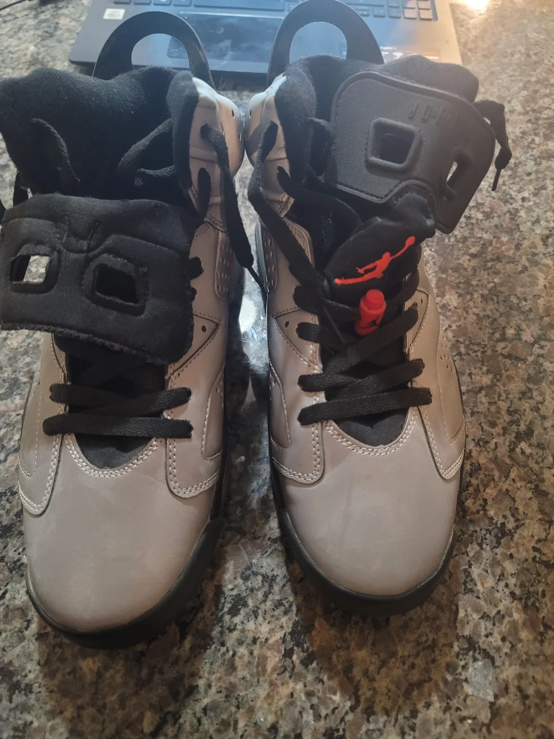 Mens basketball shoes. Reflections. Retro - Grey/Black image indicator(6)