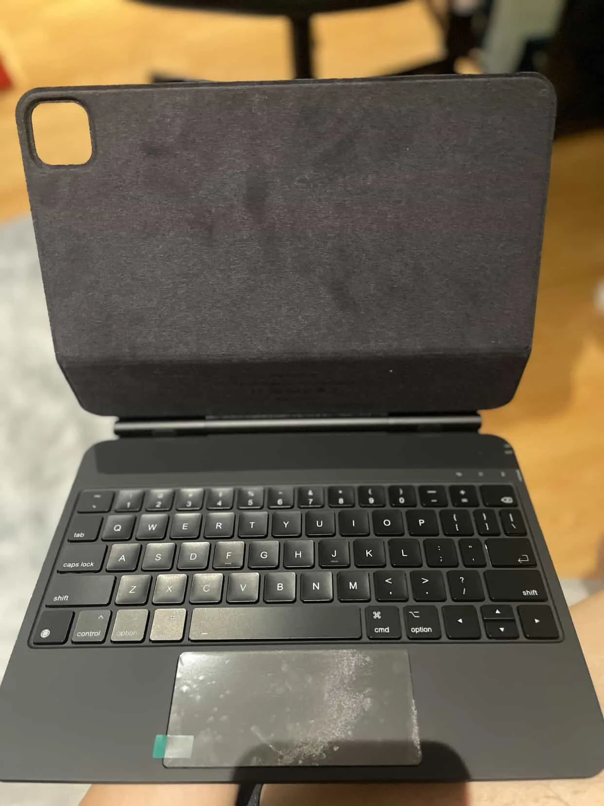 Magic Keyboard Case for iPad Pro image indicator(4)