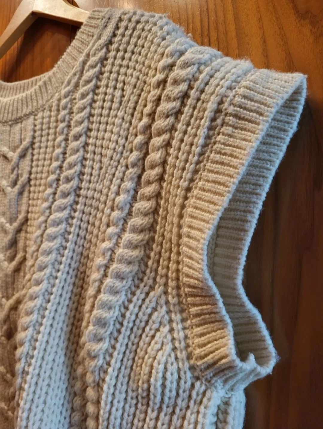 100% Merino Wool Knit Sweater Vest Unisex - Large image indicator(6)