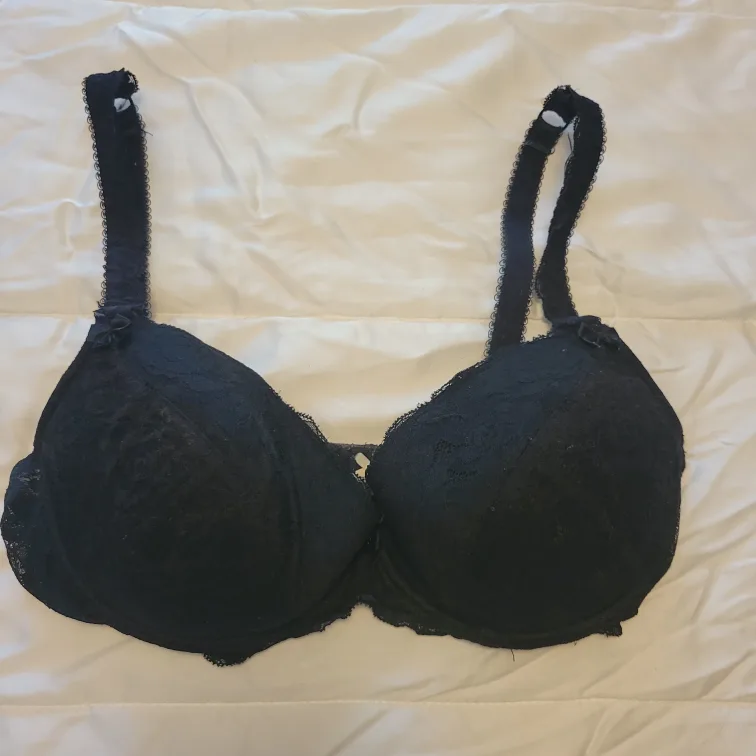 Change Black Bra with Lace Detailing 36G thumbnail