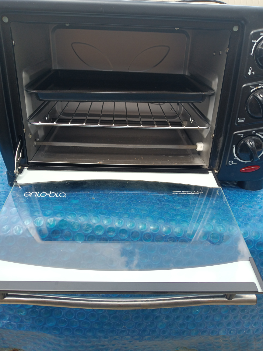 Euro-Pro Toaster Oven - photo 2