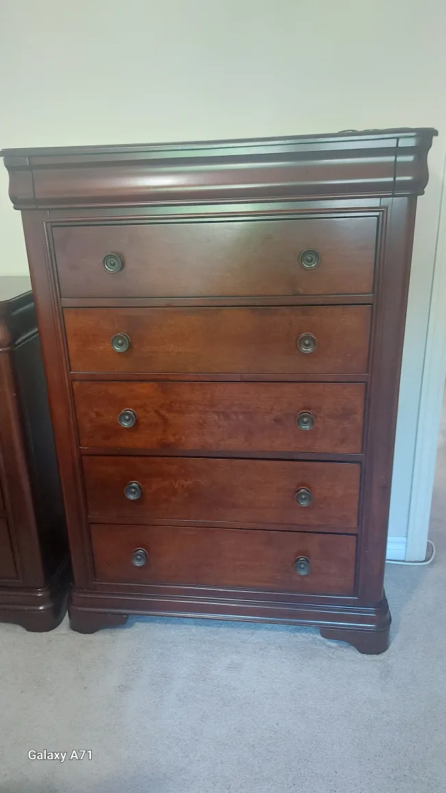 Bedroom Set - Bed, Dresser, Mirror, Nightstands image indicator(2)